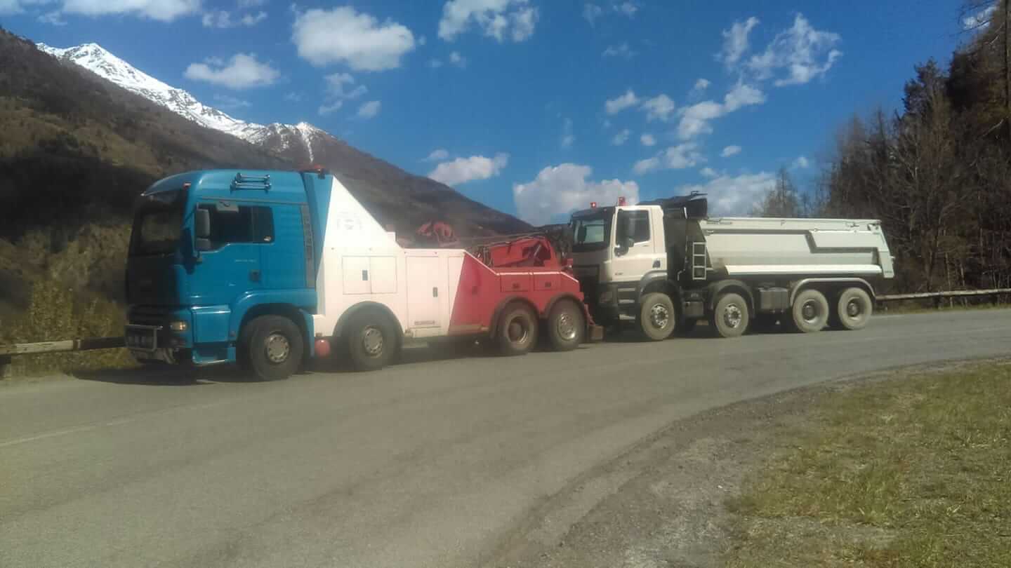 Dépanneuse poids lourds